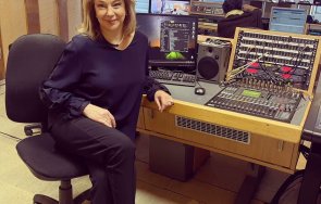 неочаквано емблематична водеща раздели бнт снимка