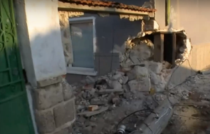 опасен инцидент трактор вряза къща пловдивско отнсе стена