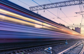 заради неразрешени радиосигнали спряха влакове полша