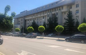 мъж предложи подкуп 200 евро инспектор сградата пътна полиция търговище