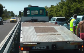 шофьор микробус блъсна годишно дете хасковско избяга