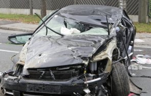 сакатлък безнадзорни телета потрошиха кола лом