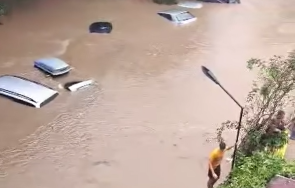 мостът обходния маршрут къмпинг нестинарка поддаде линейки