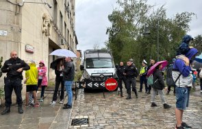 извънредно пик граждани протест мвр заради прегазеното момче снимки