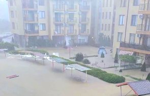 деца учители блокирани нестинарка река отнесла куфарите