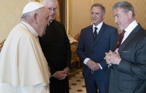 папата прие силвестър сталоун актьорът предложи боксират