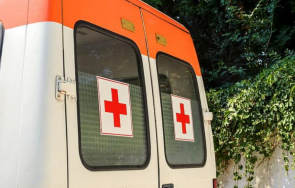 мъж опасност живота падане козирка хале