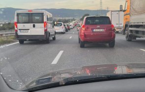 първо пик спипаха мигранти багажник кола околовръстното софия образува огромно задръстване снимки