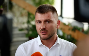 скандалът терористи илия проданов подава оставка съветник земеделския министър