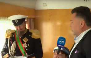 ретро влак парен локомотив пътува софия мездра деня независимостта