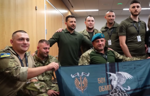 зеленски посети ранени украински войници настанени болница йорк видео