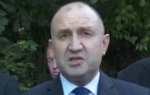 радев остро боравя фриволно класифицирана информация правителството парламентът съхраняват развиват българската армия превръщат донор