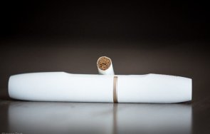 забраняват ароматизираните нагреваеми цигари 2024