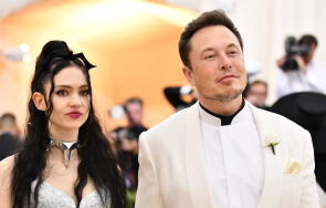 граймс съди илон мъск родителски права децата