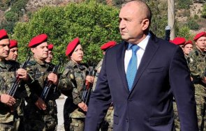 румен радев участва отбелязването празника авиацията