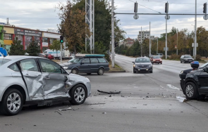 две коли помляха опасно кръстовище пловдив