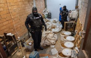 удар разбиха нелегална фабрика цигари софия снимки видео