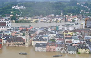 потоп буря балтийско море заля крайбрежията дания германия видео