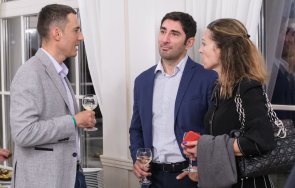 ексклузивно пик аферите васил терзиев наследникът купува апартамент милиона съпругата милена отказва фамилията уникални снимки