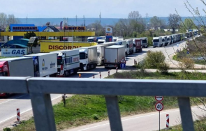 изключително интензивен трафик гкпп дунав мост русе