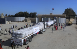 камиона хуманитарна помощ влязоха газа гкпп рафа