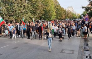 харманли заля улиците бежанския център града