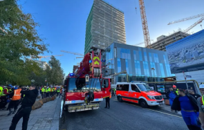 сринало скеле уби работници хамбург