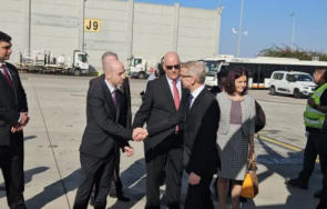 денков пристигна израел среща нетаняху роднини отвлечени хамас