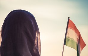 осъдиха жена смърт заради изневяра иран