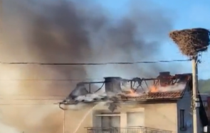 две семейства останаха без дом пожара говедарци