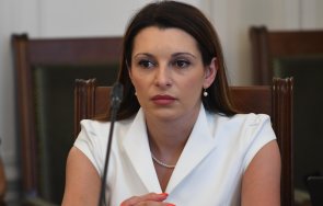 павела митова остро сглобката крайно време спрат гледат енергетика дойна крава държавната хазна