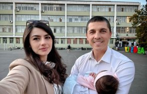 пик ретро лена дава бебето свекървата  снимка