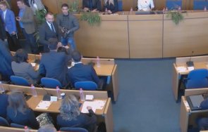 извънредно пик столичният общински съвет събира първо заседание хекимян топло здрависване бонев терзиев живо снимки