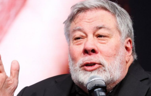 съоснователят apple стив возняк хоспитализиран заради инсулт мексико