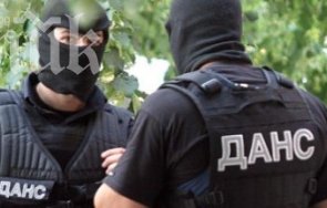 мълния пик издирват софия френски бус пълен терористи хамас шайката опасния румънец елвис алибегич вилнее нас подозират атентати