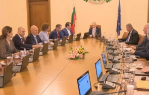 премиерът поиска мвр провери отправяли полицаи заплахи министър кабинета