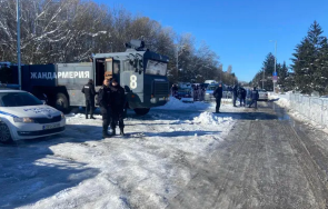 пак изкараха водните оръдия изпълкомът бфс преминава засилена полицейска охрана