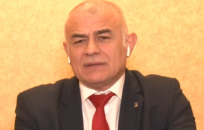 георги гьоков правителството ходи денонощно тресe скандали