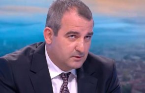 маскирани пребиха столичен общински съветник подозира бивши съпартийци възраждане снимка