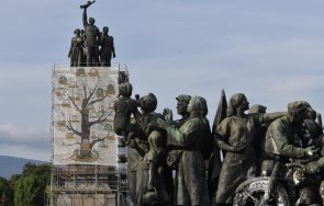 областната управа софия паметникът съветската армия спешно демонтиран