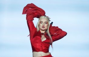 ценности транссексуална личност пее химна евро`2024