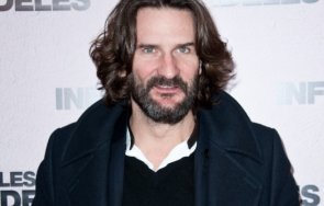 арестуваха писателя фредерик бегбеде изнасилил жена