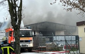 трагедия мъж дете кърджали загинаха пожар германия видео