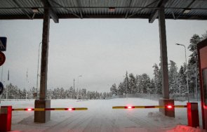 финландия отвори отново два пунктовете границата русия