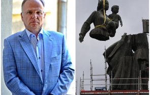 боян чуков унищожен паметникът съветската армия българия официално възстановена идеологията третия райх