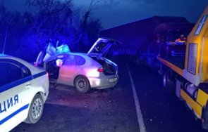 челен удар кола камион затвори пътя русе бяла