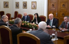 радев габриел шефовете службите обсъдиха сигурността заради близкия изток