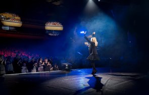 спечели лили двата концерта ндк