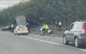 меле тракия тир връхлетя патрулка пострадали полицаи
