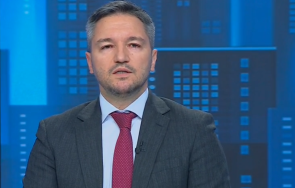 вигенин крака ръце тортата са просто една безвкусна шега пълзящ фашизъм